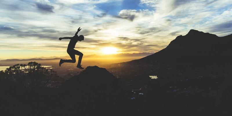 楚辞如何塑造六朝山水诗：从《九章·涉江》到谢灵运的审美革命