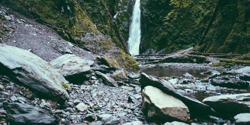 《楚辞》的赛博新生：古典文学在数字时代的文化传承密码